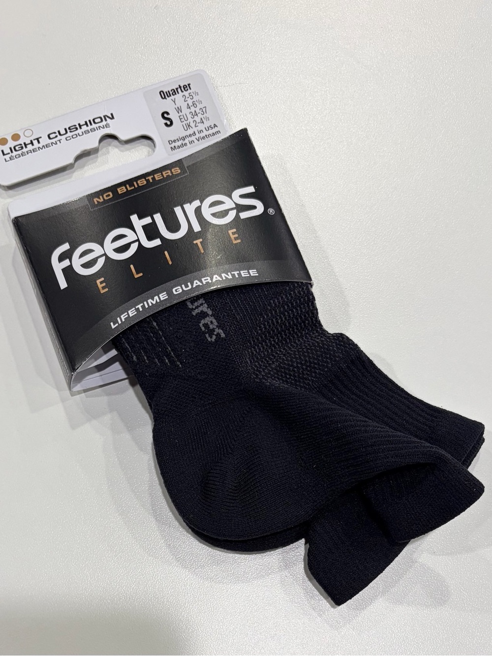 Feetures Women's Small Elite Light Cushion Quarter Socks 3" Black Grey NWT 4-6.5